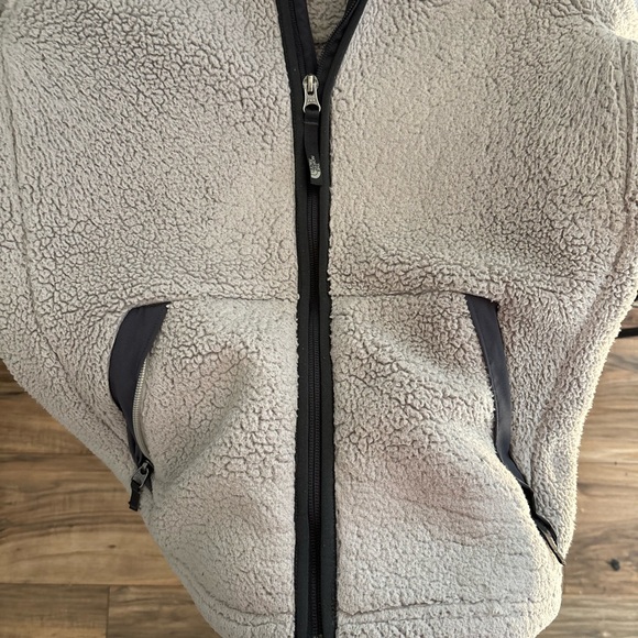 Boys north face jacket - Picture 4 of 4